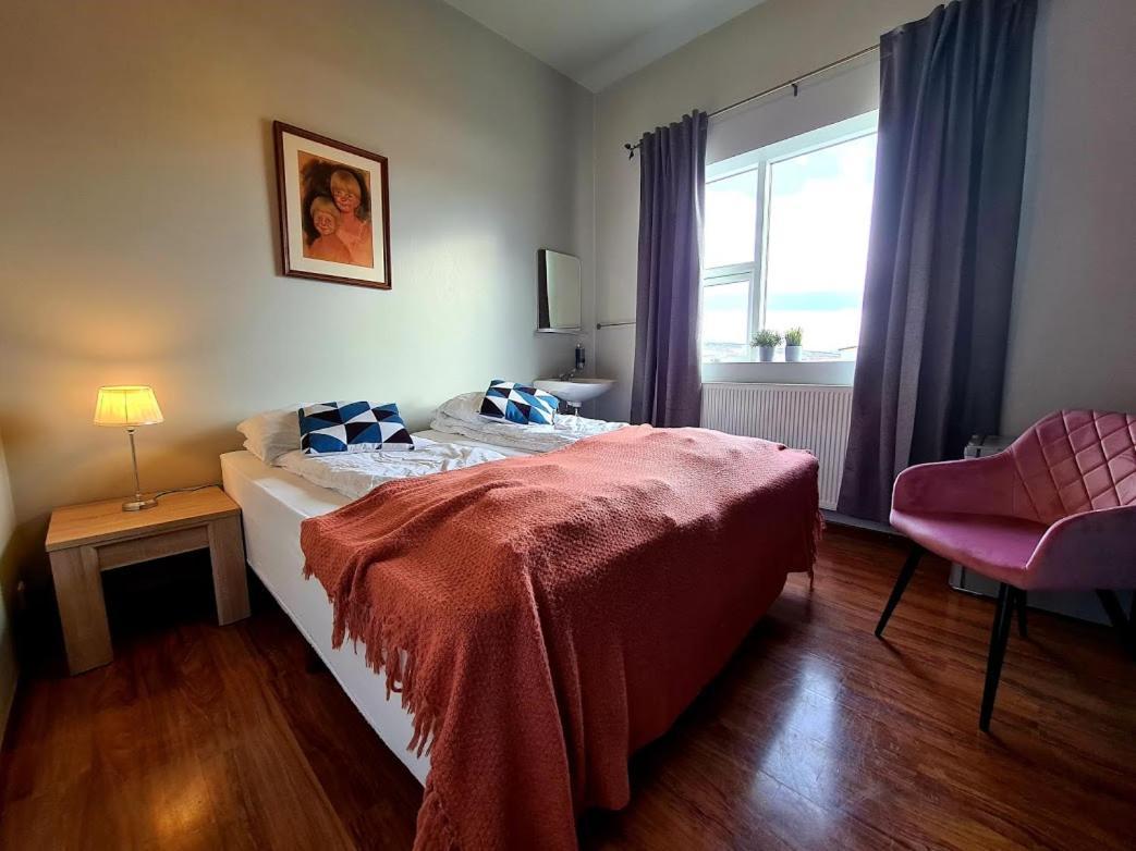 Hlin Guesthouse Вармахлид Екстериор снимка